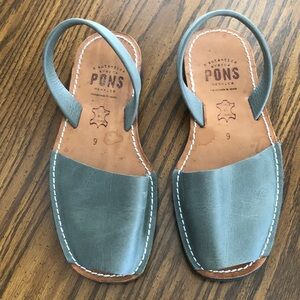 Pons Gray Leather Sandals EU 39 / 9.5